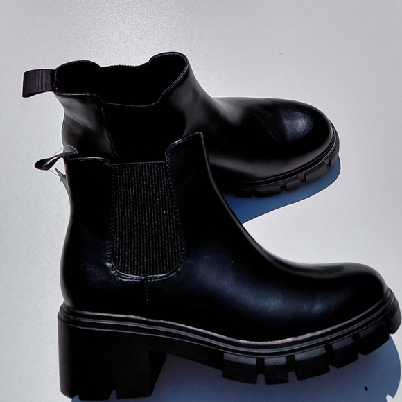 ATHLEFIT Women's Chelsea Black Ankle Boots 6.5 - Picture 1 of 10